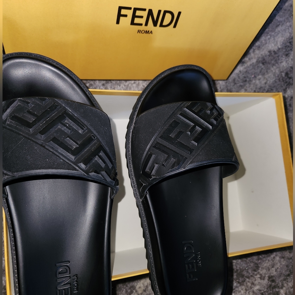 Black Forever Fendi FF Logo Pool Slides